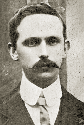 Éamonn Ceannt photographic portrait.